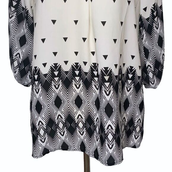 EVERLY popover blouse size M - Picture 5 of 9